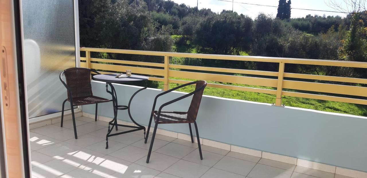 Όμορφο Studio Στην Πόλη Πάτρα Exterior foto